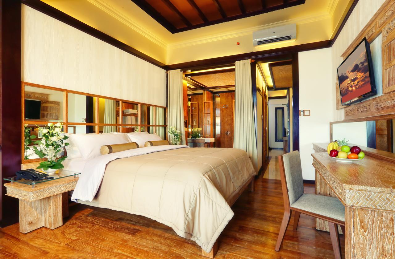 Paditeras Boutique Hotel Seminyak Exterior foto