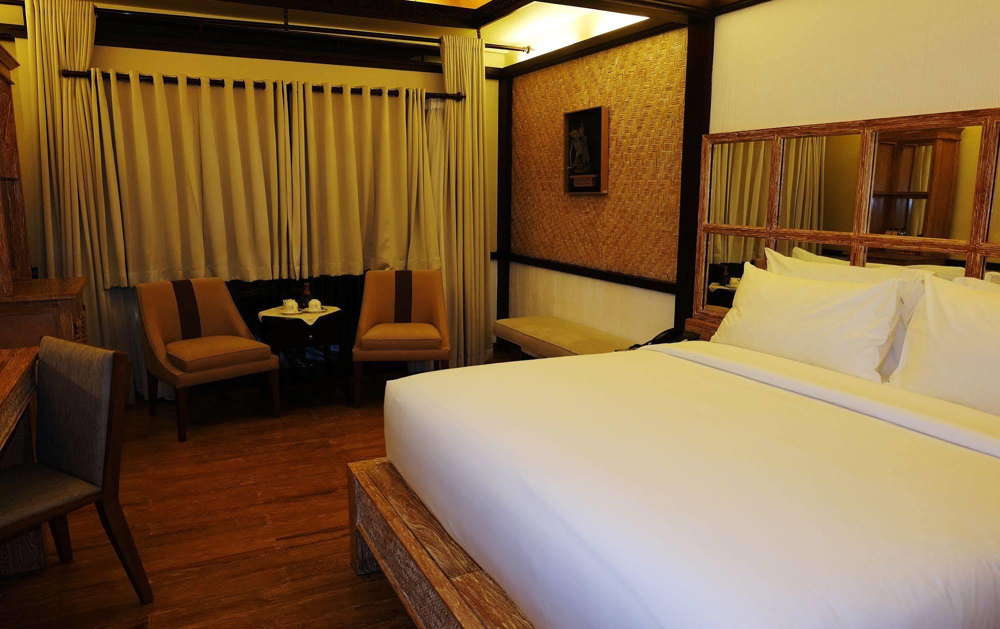 Paditeras Boutique Hotel Seminyak Exterior foto