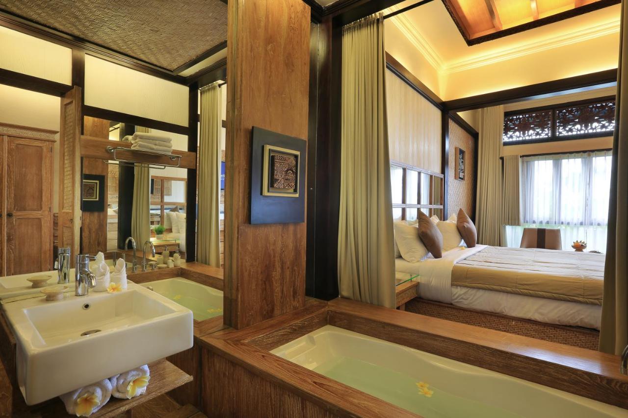 Paditeras Boutique Hotel Seminyak Exterior foto